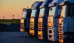 Logistikmitarbeiter von Amun Logistik: Das Herzstück für professionelle, sichere und zuverlässige Logistikdienstleistungen